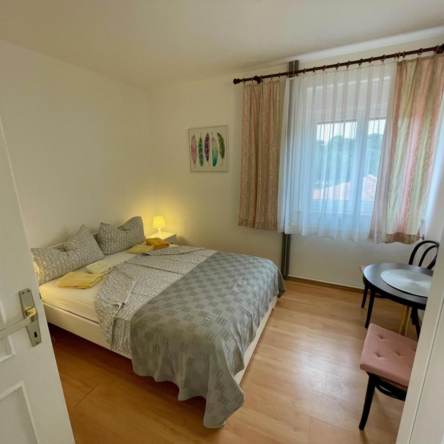 Apartments Lori Porec Esterno foto